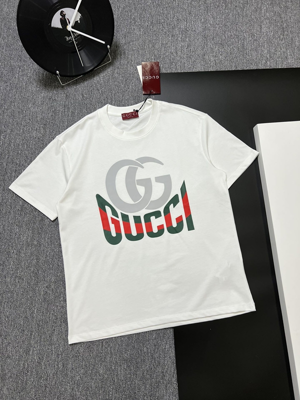 ブランドTシャツ角部分ディテール